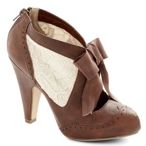 Vintage Bow Bootie Heels with Lace Detail